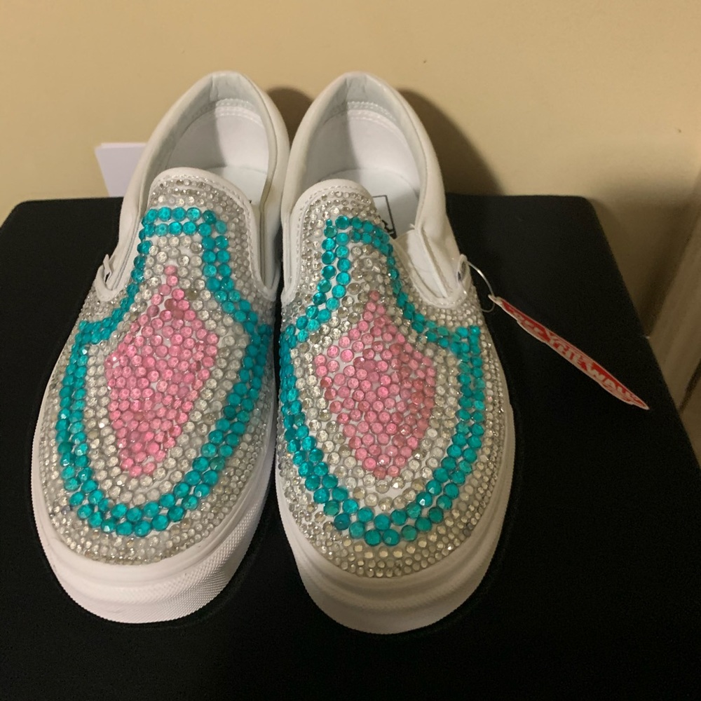 Vans - Picture 6 of 7